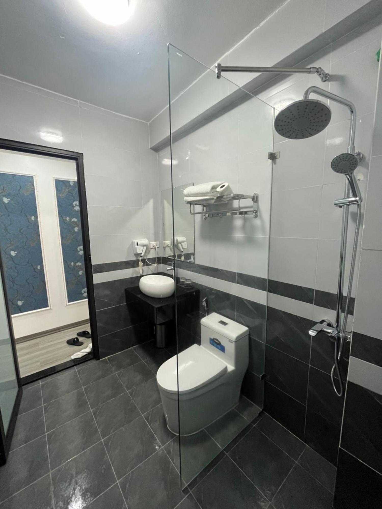 The Queen Hotel & Spa 2 Hanoi Bagian luar foto